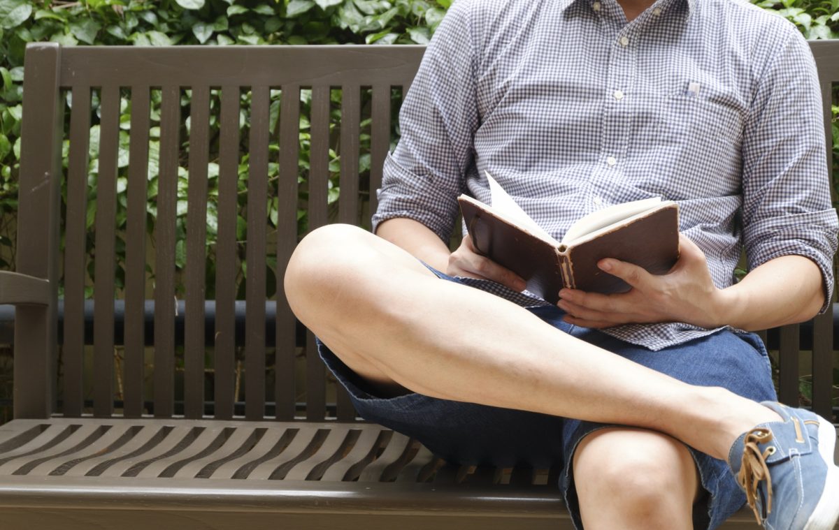 6 Powerful Reasons To Read A Book Every Month